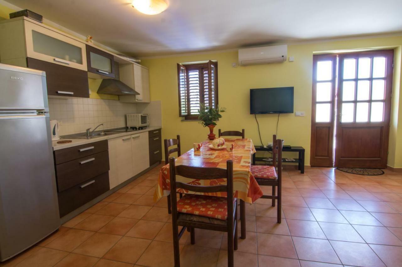 Apartments Villa Forida Mali Losinj Ngoại thất bức ảnh